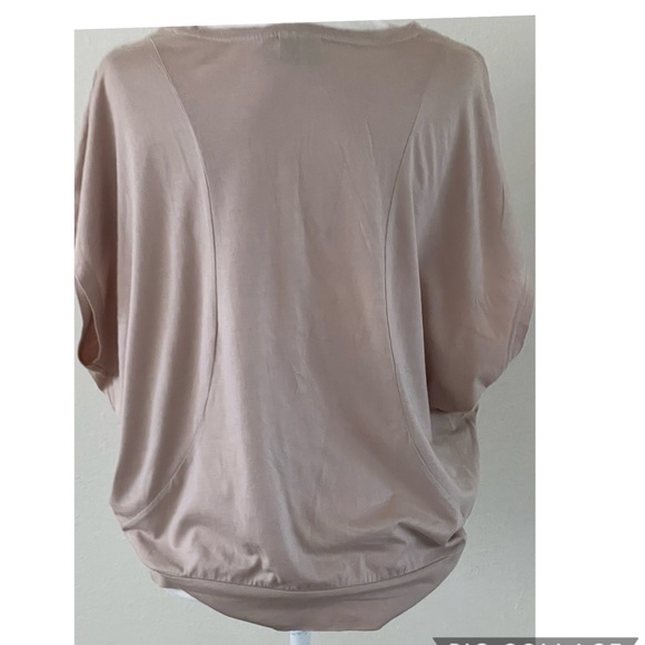 only edge  Medium collection luxury top blouse - Picture 2 of 7